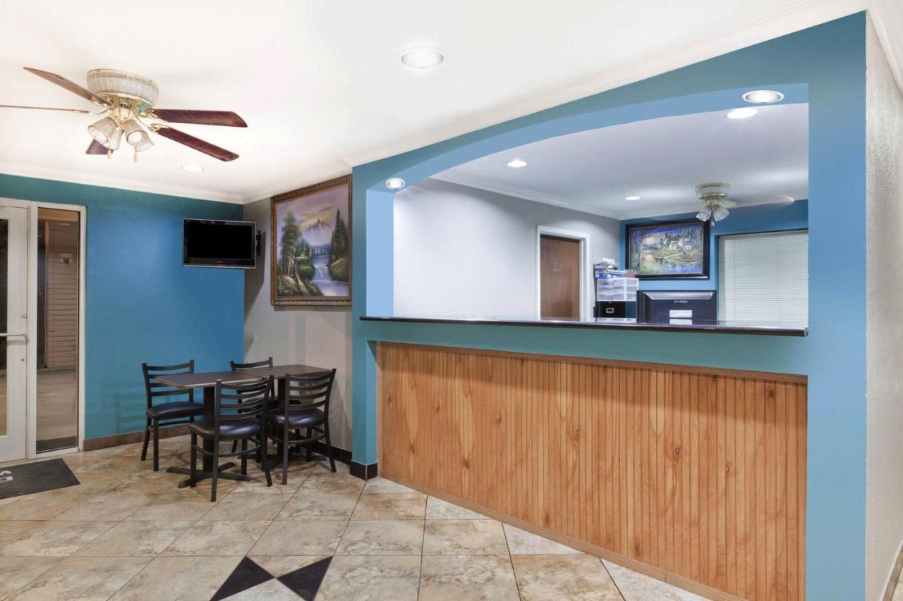 Lone Star Inn Kenedy Luaran gambar